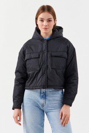 Куртка-ветровка утепленная с капюшоном befree. Цвет: черный