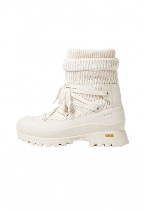 Зимние ботинки WATERPROOF 3M THINSULATE PADDED OYSHO, цвет white Oysho