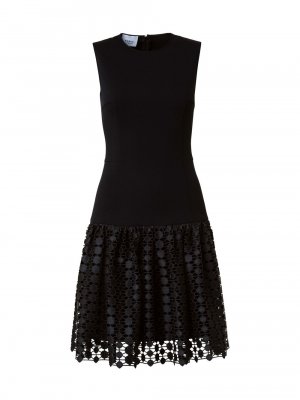 Коктейльное платье из кружевного гипюра в горошек Akris punto, черный Punto