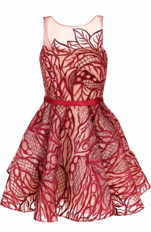 Приталенное мини-платье с вырезом на спинке и фактурной отделкой Basix Black Label. Цвет: бордовый