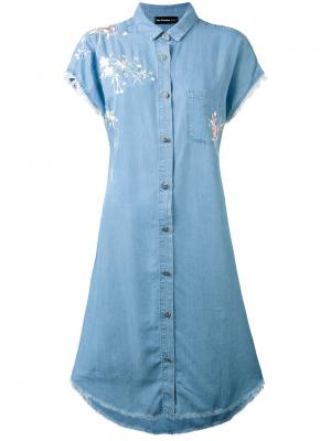 Джинсовое платье с вышивкой The Kooples. Цвет: синий