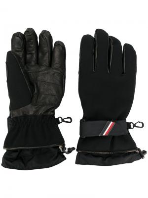 Лыжные перчатки Moncler Grenoble. Цвет: чёрный