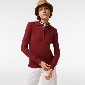 Поло Женская приталенная рубашка-поло из эластичного хлопка Lacoste. Цвет: бордовый