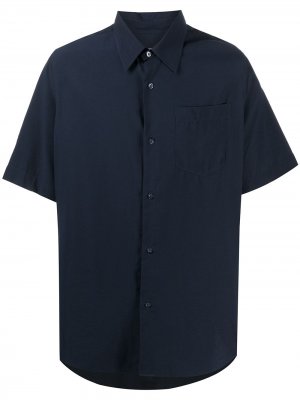 Рубашка с короткими рукавами и нагрудным карманом AMI Paris. Цвет: синий
