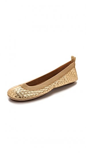 Обувь на плоской подошве Samara из металлизированной ткани Yosi Samra. Цвет: чистое золото
