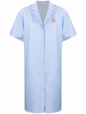 Платье-рубашка с вышитым логотипом Maison Kitsuné. Цвет: синий