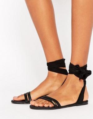Черные сандалии с завязками Abercrombie & Fitch. Цвет: черный