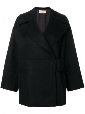 Двубортное пальто с поясом Maison Flaneur. Цвет: черный