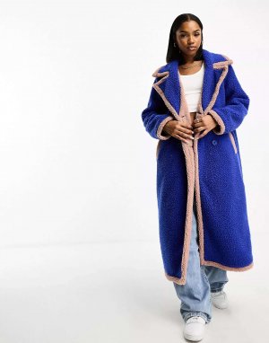 Синее удлиненное пальто с отделкой борговой строчкой Neon Rose. Цвет: синий