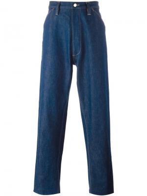 Широкие джинсы Chore E. Tautz. Цвет: синий
