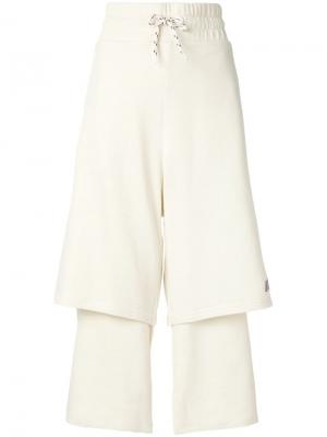 Укороченные брюки Aalto. Цвет: нейтральные цвета