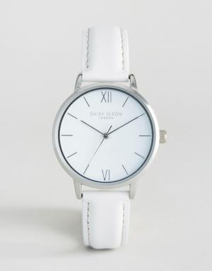 Белые часы с кожаным ремешком Tara Daisy Dixon. Цвет: белый