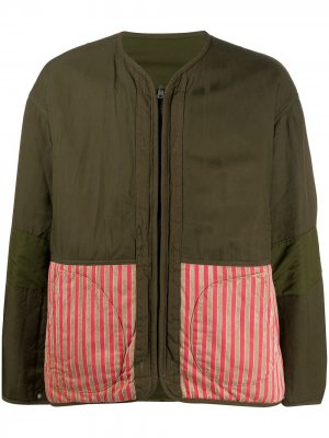 Двусторонняя куртка-бомбер с контрастными вставками visvim. Цвет: зеленый