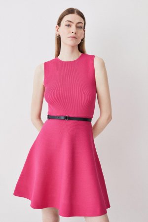 Вязаное мини-платье в рубчик с плиссированной юбкой , розовый Karen Millen