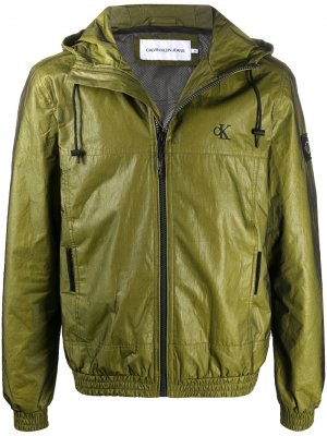 Куртка с капюшоном Calvin Klein Jeans. Цвет: зеленый
