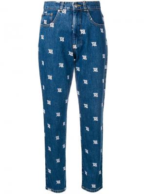 Зауженные джинсы со сплошной вышивкой с логотипами Misbhv. Цвет: синий