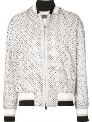 Куртка-бомбер с мелкими заклепками Versace. Цвет: телесный