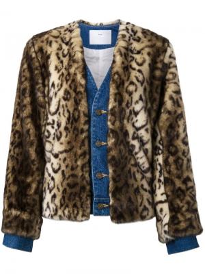 Джинсовая куртка с леопардовым принтом Toga. Цвет: коричневый