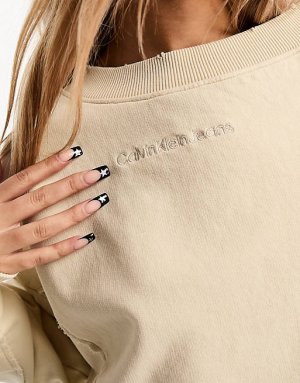 Бежевый укороченный свитшот с круглым вырезом Jeans — эксклюзивно для ASOS Calvin Klein