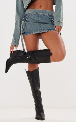 Черные сапоги до колена на танкетке в стиле вестерн с острым носком PrettyLittleThing