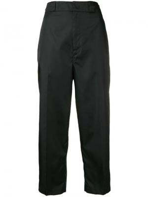 Укороченные прямые брюки Prada. Цвет: черный