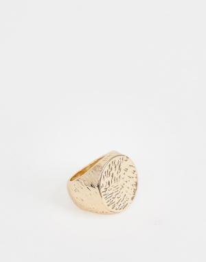 Золотистое кованое кольцо Monki. Цвет: серебряный