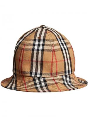 Шляпа-котелок в винтажную клетку Burberry. Цвет: коричневый