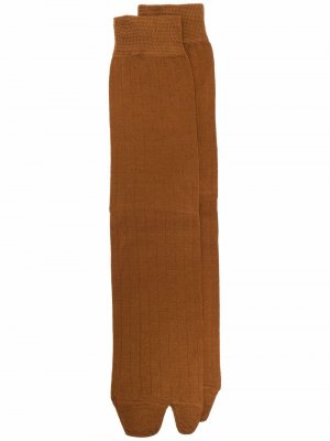 Носки Tabi Maison Margiela. Цвет: коричневый