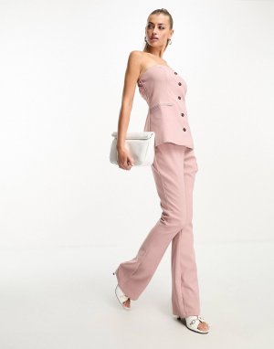 Розовые расклешенные брюки строгого кроя In The Style