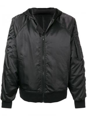 Дутая куртка-бомбер D By. Цвет: черный