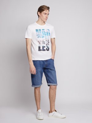 Удлинённые джинсовые шорты с отворотами zolla. Цвет: голубой