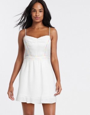 Короткое приталенное платье с вышивкой -Белый Gilli