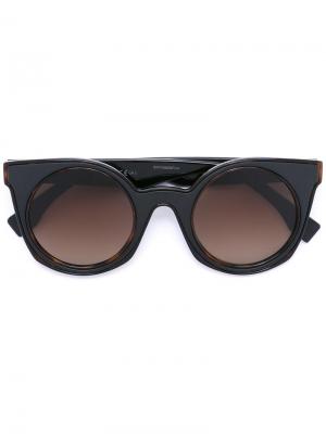 Солнцезащитные очки в круглой оправе Fendi Eyewear. Цвет: коричневый