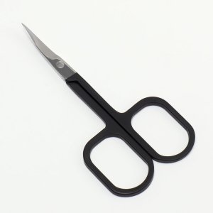 Ножницы маникюрные, узкие, загнутые, с прорезиненными ручками, 9 см, цвет серебристый/черный Queen fair. Цвет: серебристый, черный