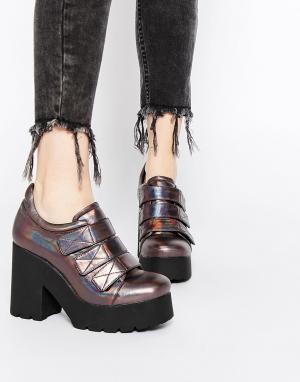 Mekhi Metallic Holographic Grunge Sole Heeled Shoes Eeight. Цвет: голограмма