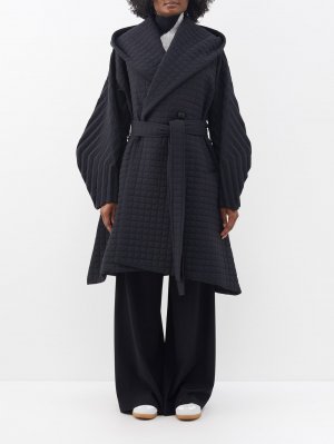 Стеганое пальто из ракушки с поясом , черный Issey Miyake