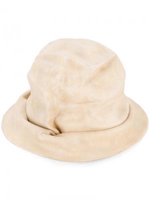 Шляпа с эффектом помятости Horisaki Design & Handel. Цвет: телесный