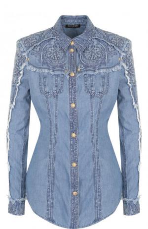 Приталенная джинсовая блуза с потертостями Balmain. Цвет: голубой