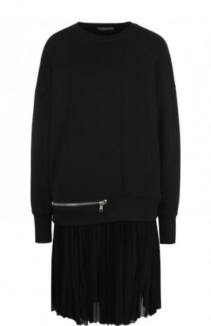 Хлопковое мини-платье с плиссированной юбкой Alexander McQueen. Цвет: черный