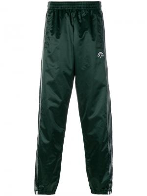 Спортивные брюки с полосками Adidas Originals By Alexander Wang. Цвет: зеленый