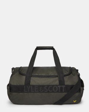 Спортивная сумка из переработанного рипстопа Lyle and Scott. Цвет: оливковый