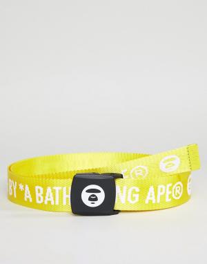 Желтый ремень AAPE By A Bathing Ape. Цвет: желтый