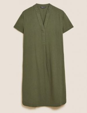 Платье-шифт с v-образным вырезом и короткими рукавами в высоким содержанием льна, Marks&Spencer Marks & Spencer. Цвет: зеленый