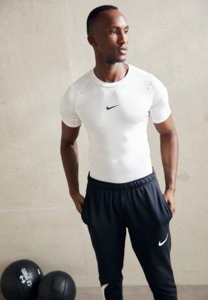 Спортивная футболка , белая/черная Nike