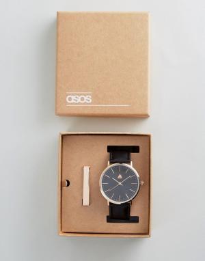 Подарочный набор с часами и зажимом для галстука ASOS DESIGN. Цвет: черный