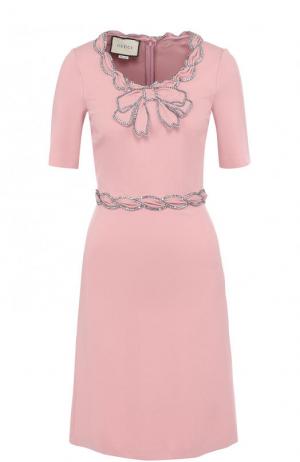 Приталенное мини-платье с круглым вырезом и коротким рукавом Gucci. Цвет: розовый