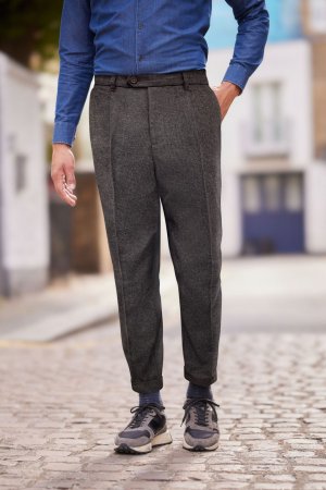Классические брюки из смесовой ткани со складками Nova Fides , коричневый Next