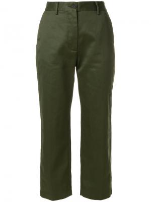 Укороченные прямые брюки Pence. Цвет: зелёный