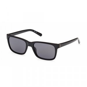 Солнцезащитные очки GUS 00066 01A, черный GUESS. Цвет: черный
