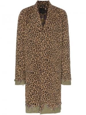 Джинсовое пальто с леопардовым принтом и эффектом потертости R13. Цвет: коричневый